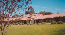 Front view of the Motel Royal Tara
